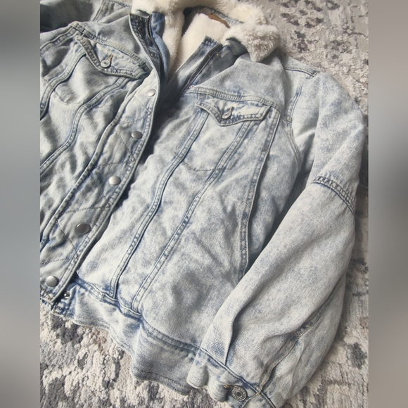 American Eagle Denim Jacket - Size L - Picture 4 of 10